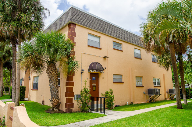 Palm Bayou Apartments